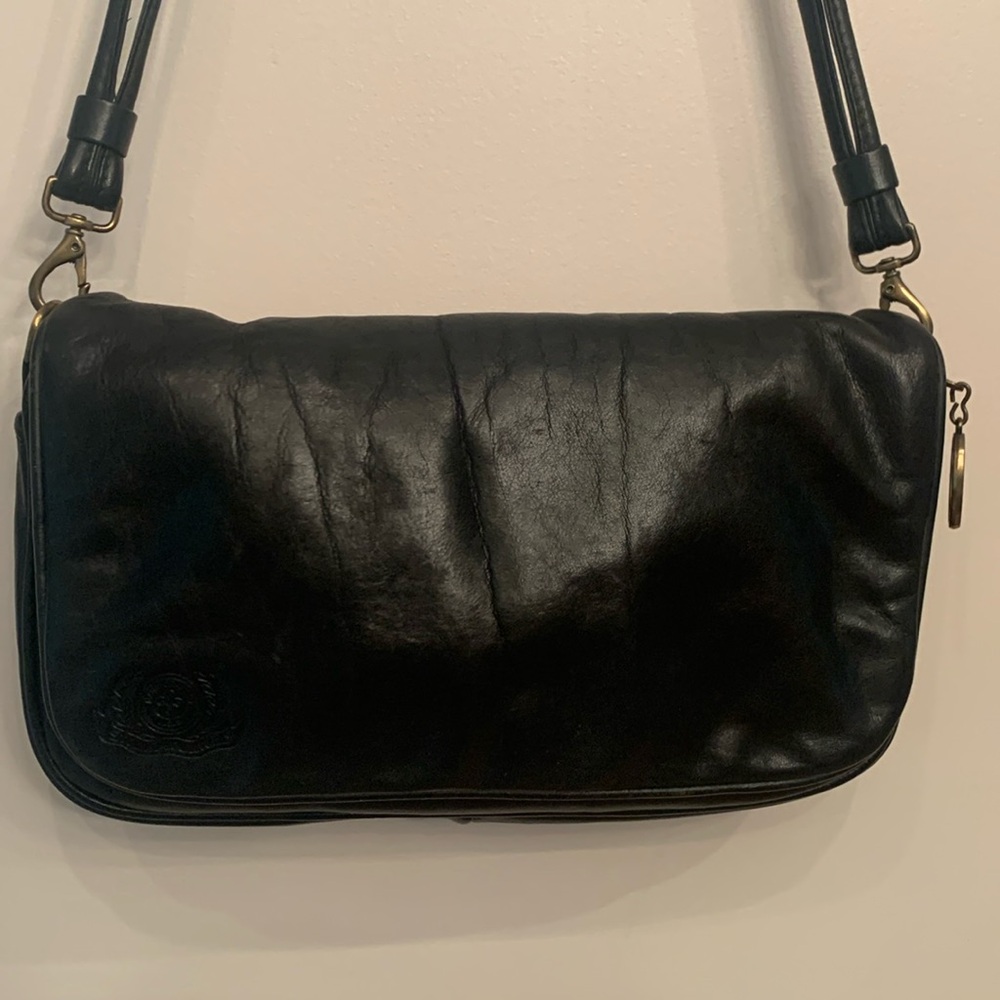 Vintage Stone Mountain black genuine leather shoulder/crossbody bag